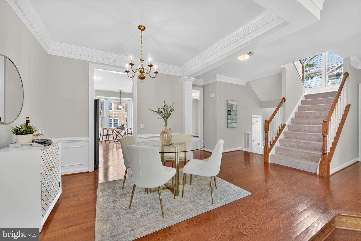 9512 LAGERSFIELD CIR, VIENNA, Virginia 22181, 4 Bedrooms Bedrooms, 8 Rooms Rooms,3 BathroomsBathrooms,Residential,For sale,9512 LAGERSFIELD CIR,VAFX2264378 MLS # VAFX2264378