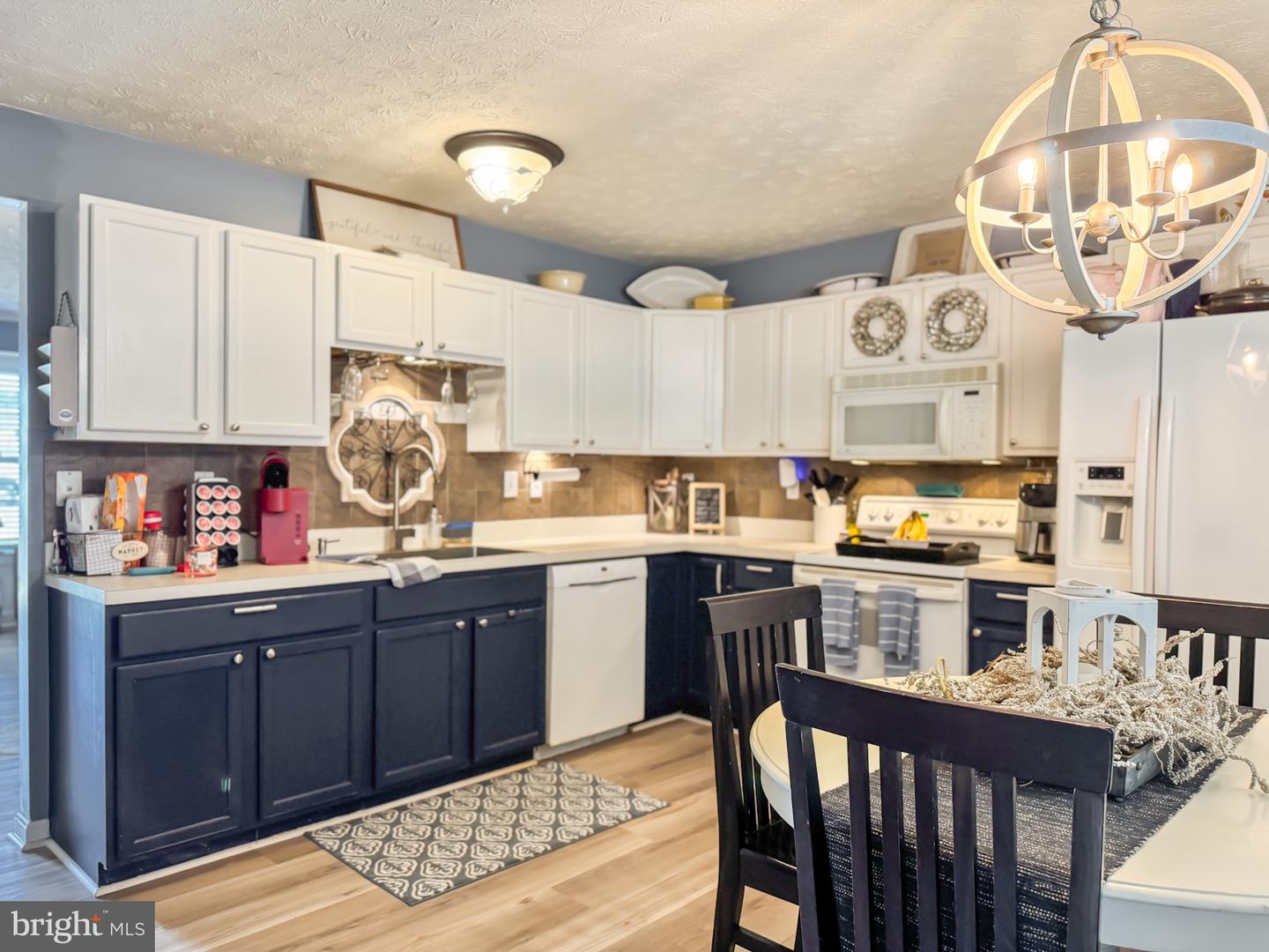 9728 W MIDLAND WAY, FREDERICKSBURG, Virginia 22408, 3 Bedrooms Bedrooms, ,2 BathroomsBathrooms,Residential,For sale,9728 W MIDLAND WAY,VASP2035960 MLS # VASP2035960
