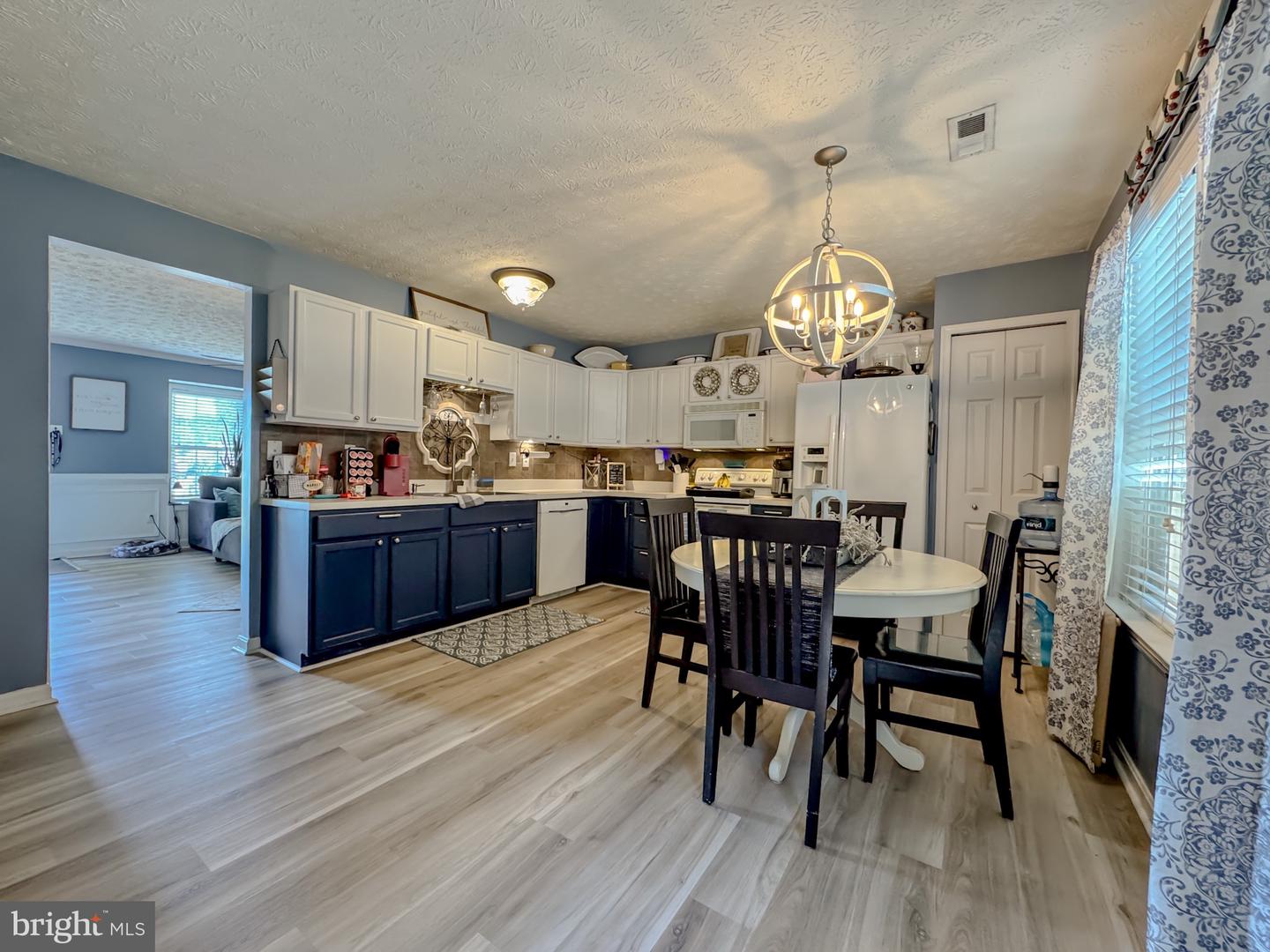 9728 W MIDLAND WAY, FREDERICKSBURG, Virginia 22408, 3 Bedrooms Bedrooms, ,2 BathroomsBathrooms,Residential,For sale,9728 W MIDLAND WAY,VASP2035960 MLS # VASP2035960
