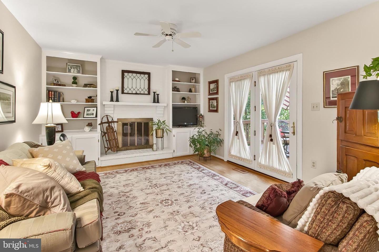 7204 MING TREE CT, SPRINGFIELD, Virginia 22152, 4 Bedrooms Bedrooms, ,3 BathroomsBathrooms,Residential,For sale,7204 MING TREE CT,VAFX2264588 MLS # VAFX2264588