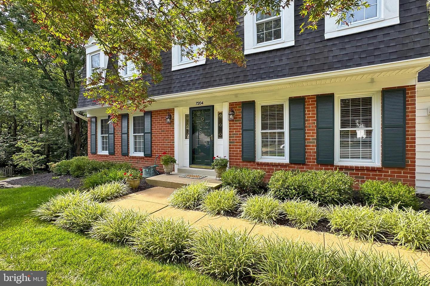 7204 MING TREE CT, SPRINGFIELD, Virginia 22152, 4 Bedrooms Bedrooms, ,3 BathroomsBathrooms,Residential,For sale,7204 MING TREE CT,VAFX2264588 MLS # VAFX2264588