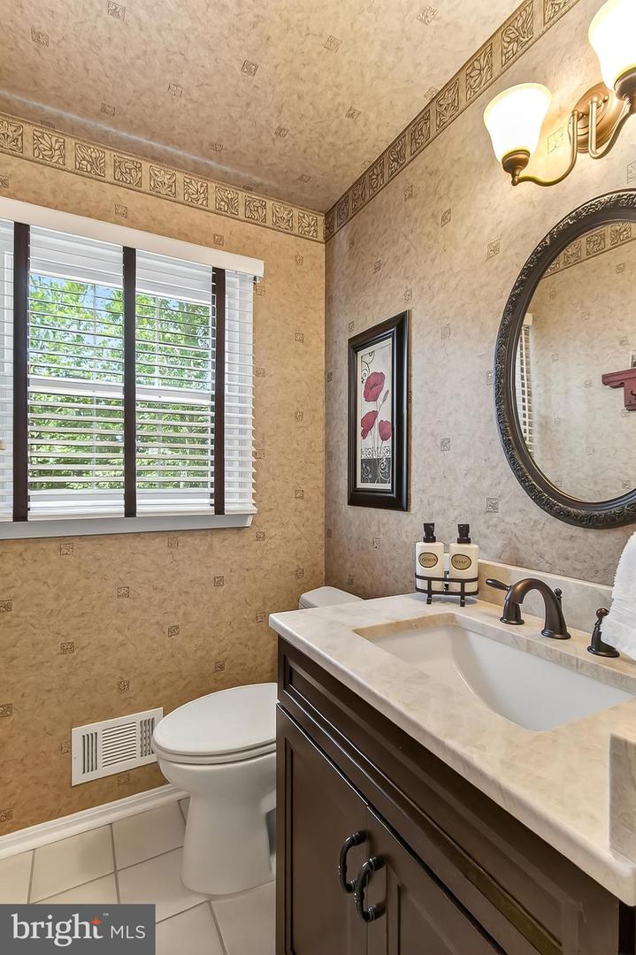 7204 MING TREE CT, SPRINGFIELD, Virginia 22152, 4 Bedrooms Bedrooms, ,3 BathroomsBathrooms,Residential,For sale,7204 MING TREE CT,VAFX2264588 MLS # VAFX2264588
