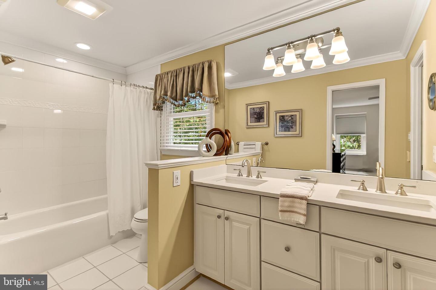 7204 MING TREE CT, SPRINGFIELD, Virginia 22152, 4 Bedrooms Bedrooms, ,3 BathroomsBathrooms,Residential,For sale,7204 MING TREE CT,VAFX2264588 MLS # VAFX2264588