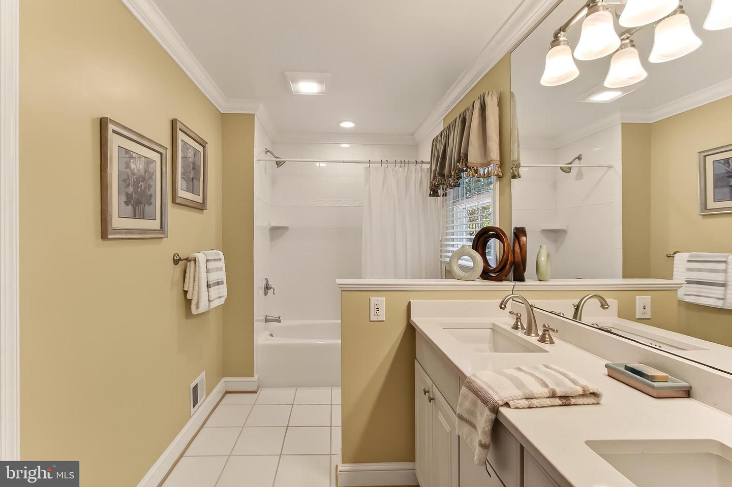 7204 MING TREE CT, SPRINGFIELD, Virginia 22152, 4 Bedrooms Bedrooms, ,3 BathroomsBathrooms,Residential,For sale,7204 MING TREE CT,VAFX2264588 MLS # VAFX2264588