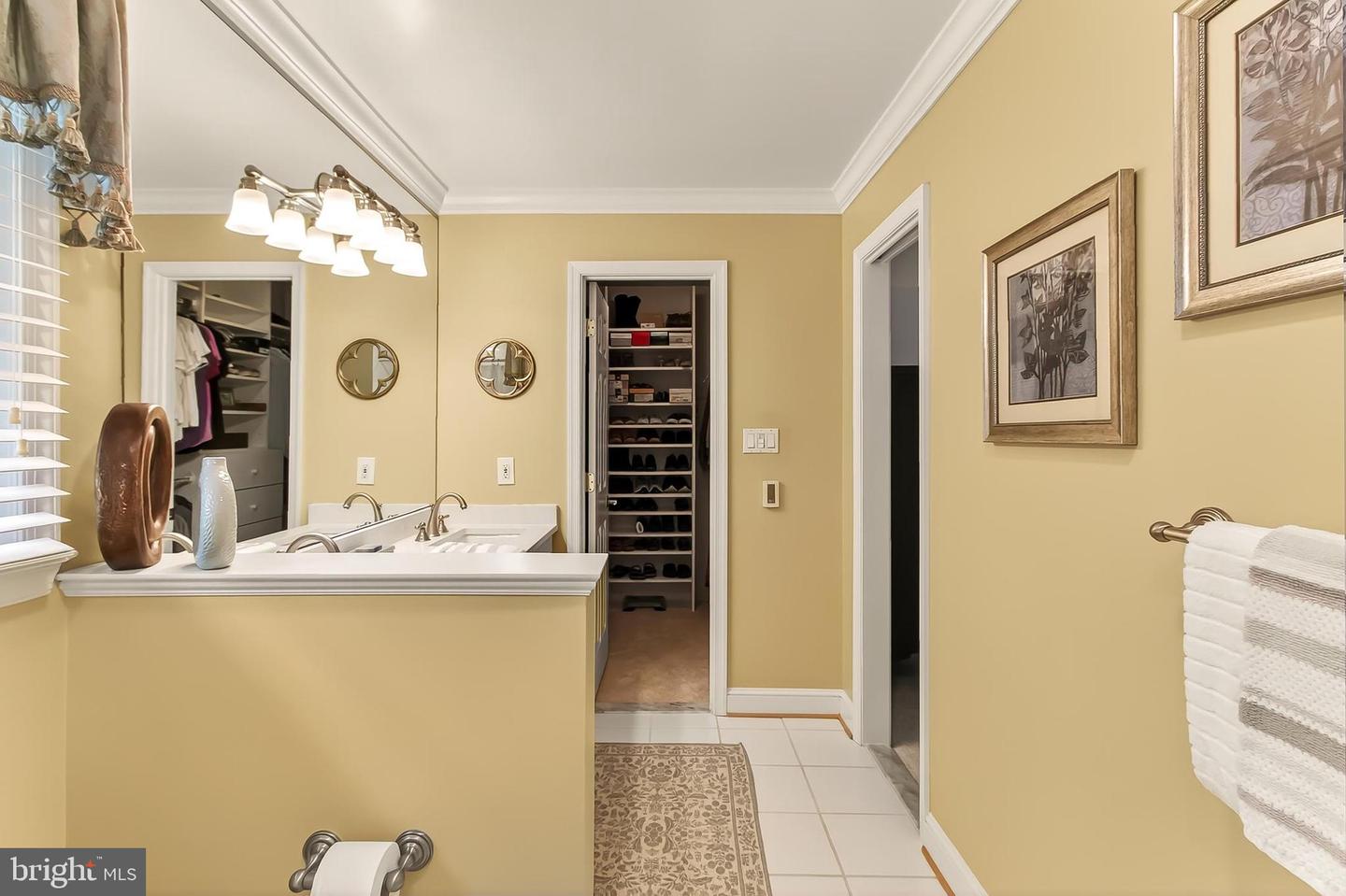 7204 MING TREE CT, SPRINGFIELD, Virginia 22152, 4 Bedrooms Bedrooms, ,3 BathroomsBathrooms,Residential,For sale,7204 MING TREE CT,VAFX2264588 MLS # VAFX2264588