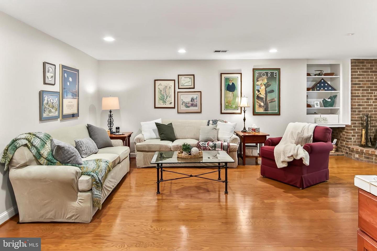 7204 MING TREE CT, SPRINGFIELD, Virginia 22152, 4 Bedrooms Bedrooms, ,3 BathroomsBathrooms,Residential,For sale,7204 MING TREE CT,VAFX2264588 MLS # VAFX2264588