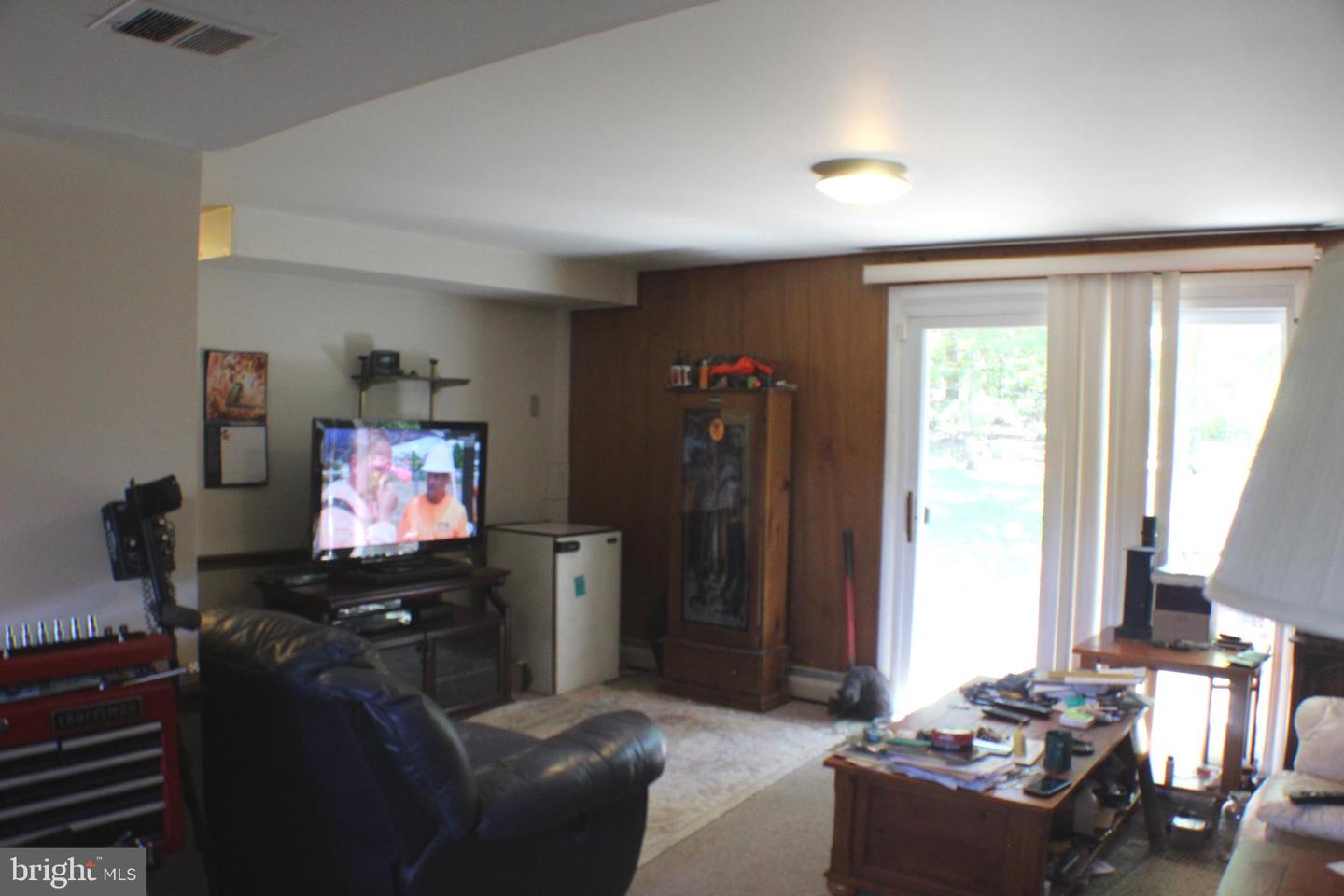 14809 ASHDALE AVE, WOODBRIDGE, Virginia 22193, 5 Bedrooms Bedrooms, ,2 BathroomsBathrooms,Residential,For sale,14809 ASHDALE AVE,VAPW2103118 MLS # VAPW2103118