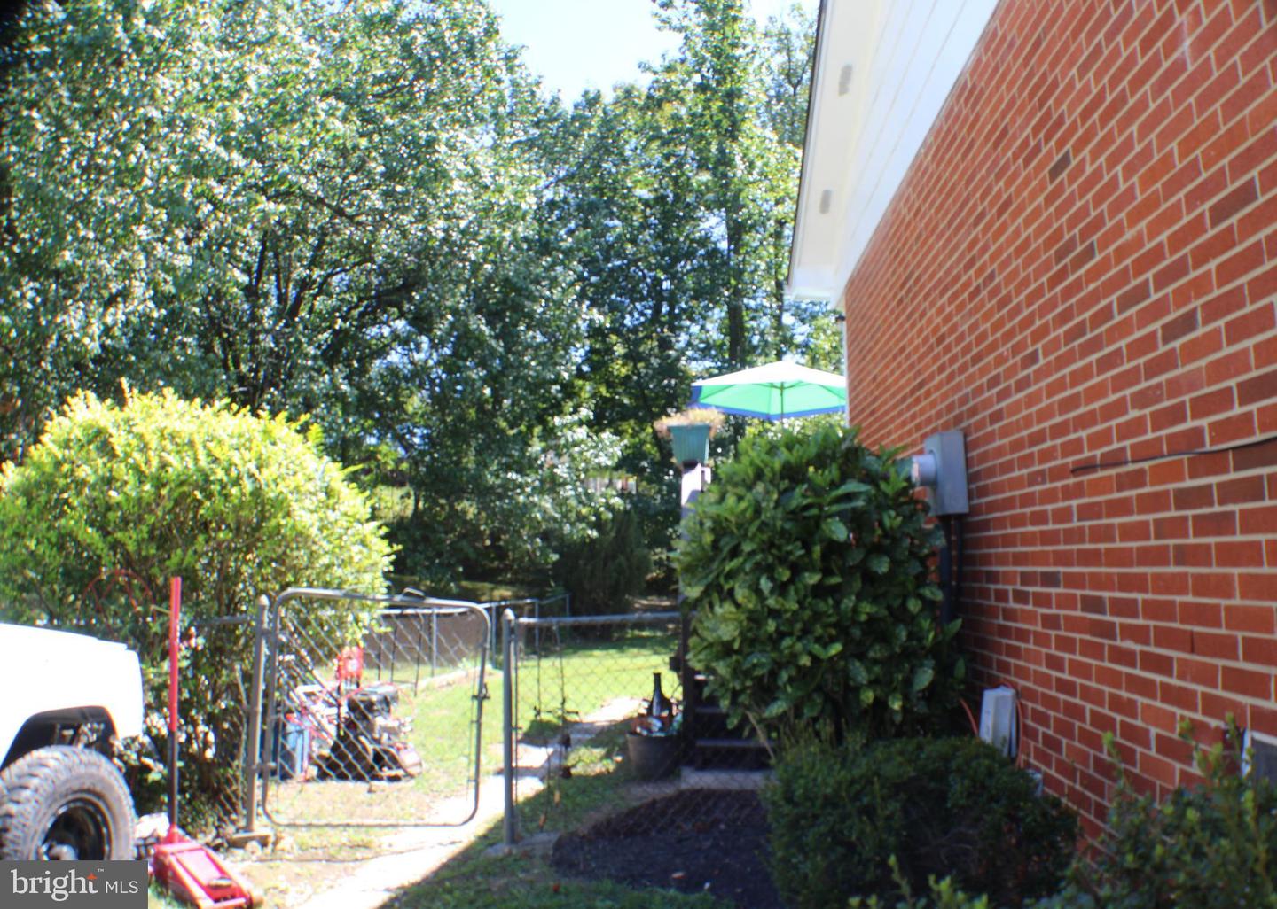 14809 ASHDALE AVE, WOODBRIDGE, Virginia 22193, 5 Bedrooms Bedrooms, ,2 BathroomsBathrooms,Residential,For sale,14809 ASHDALE AVE,VAPW2103118 MLS # VAPW2103118