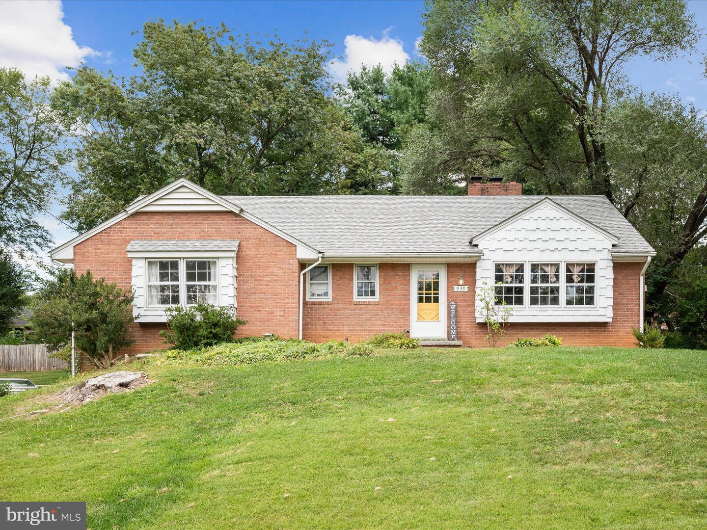939 S MARSHALL ST, FRONT ROYAL, Virginia 22630, 3 Bedrooms Bedrooms, ,2 BathroomsBathrooms,Residential,For sale,939 S MARSHALL ST,VAWR2012188 MLS # VAWR2012188