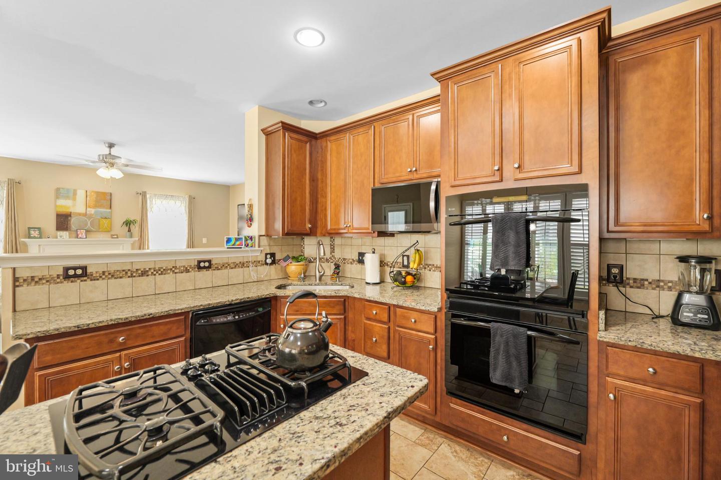 8931 YELLOWLEG CT, GAINESVILLE, Virginia 20155, 4 Bedrooms Bedrooms, 17 Rooms Rooms,3 BathroomsBathrooms,Residential,For sale,8931 YELLOWLEG CT,VAPW2103154 MLS # VAPW2103154