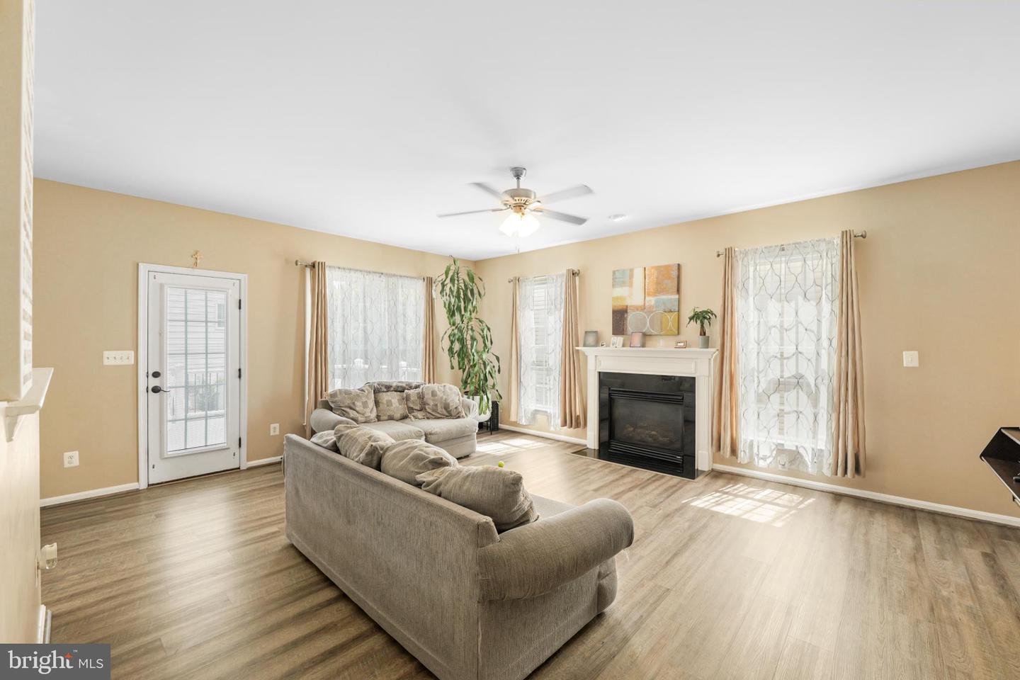 8931 YELLOWLEG CT, GAINESVILLE, Virginia 20155, 4 Bedrooms Bedrooms, 17 Rooms Rooms,3 BathroomsBathrooms,Residential,For sale,8931 YELLOWLEG CT,VAPW2103154 MLS # VAPW2103154