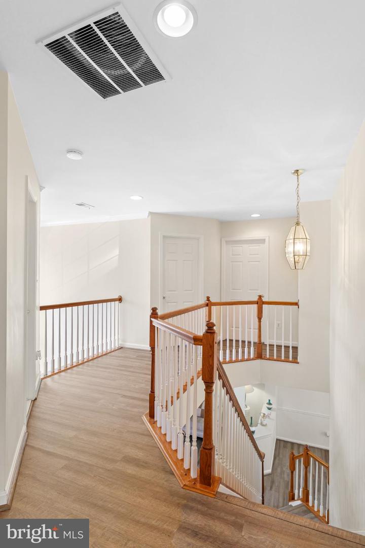 8931 YELLOWLEG CT, GAINESVILLE, Virginia 20155, 4 Bedrooms Bedrooms, 17 Rooms Rooms,3 BathroomsBathrooms,Residential,For sale,8931 YELLOWLEG CT,VAPW2103154 MLS # VAPW2103154