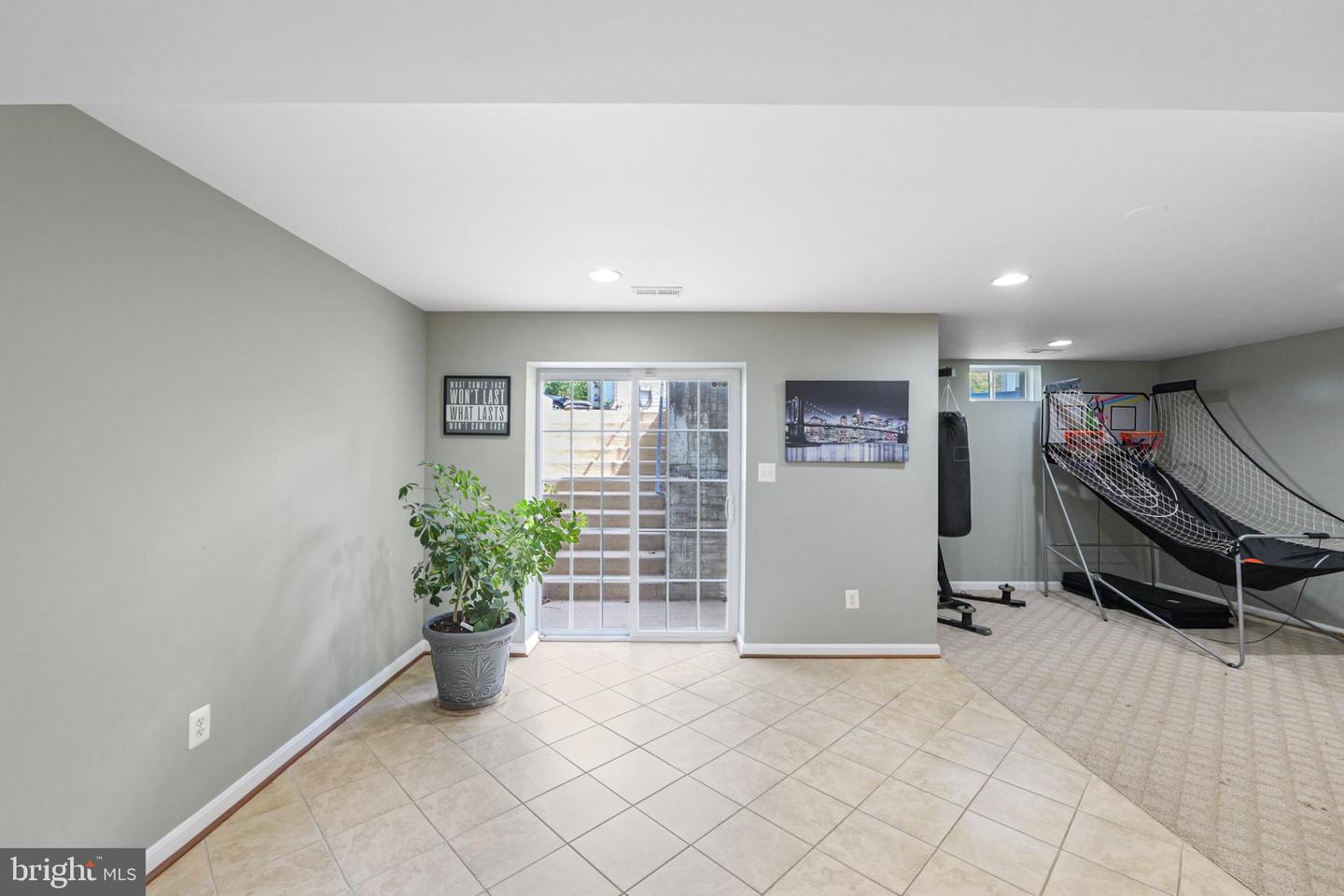 8931 YELLOWLEG CT, GAINESVILLE, Virginia 20155, 4 Bedrooms Bedrooms, 17 Rooms Rooms,3 BathroomsBathrooms,Residential,For sale,8931 YELLOWLEG CT,VAPW2103154 MLS # VAPW2103154