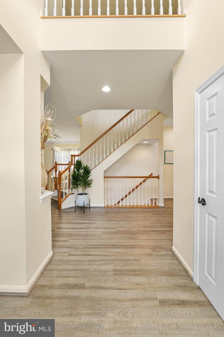 8931 YELLOWLEG CT, GAINESVILLE, Virginia 20155, 4 Bedrooms Bedrooms, 17 Rooms Rooms,3 BathroomsBathrooms,Residential,For sale,8931 YELLOWLEG CT,VAPW2103154 MLS # VAPW2103154