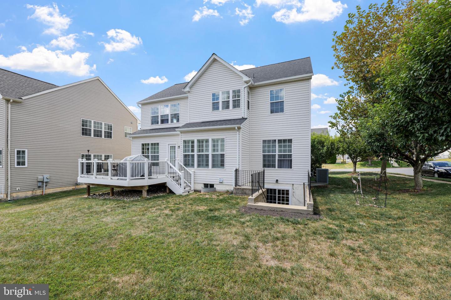 8931 YELLOWLEG CT, GAINESVILLE, Virginia 20155, 4 Bedrooms Bedrooms, 17 Rooms Rooms,3 BathroomsBathrooms,Residential,For sale,8931 YELLOWLEG CT,VAPW2103154 MLS # VAPW2103154