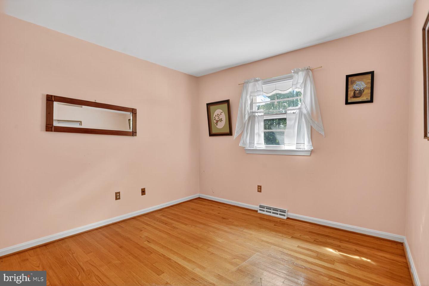 12407 CAISSON RD, FAIRFAX, Virginia 22030, 4 Bedrooms Bedrooms, ,3 BathroomsBathrooms,Residential,For sale,12407 CAISSON RD,VAFX2264780 MLS # VAFX2264780