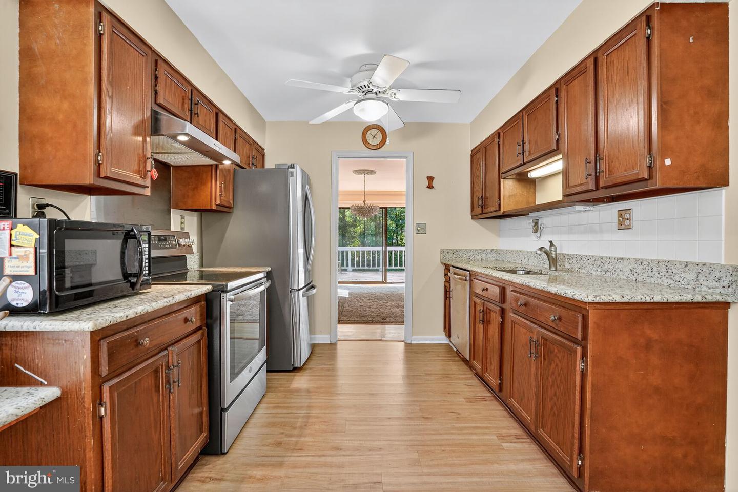 12407 CAISSON RD, FAIRFAX, Virginia 22030, 4 Bedrooms Bedrooms, ,3 BathroomsBathrooms,Residential,For sale,12407 CAISSON RD,VAFX2264780 MLS # VAFX2264780