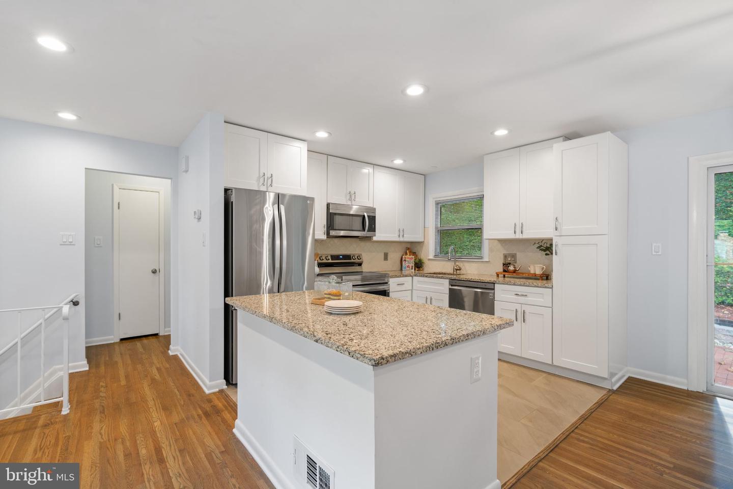 7105 GALGATE DR, SPRINGFIELD, Virginia 22152, 4 Bedrooms Bedrooms, 11 Rooms Rooms,2 BathroomsBathrooms,Residential,For sale,7105 GALGATE DR,VAFX2264828 MLS # VAFX2264828