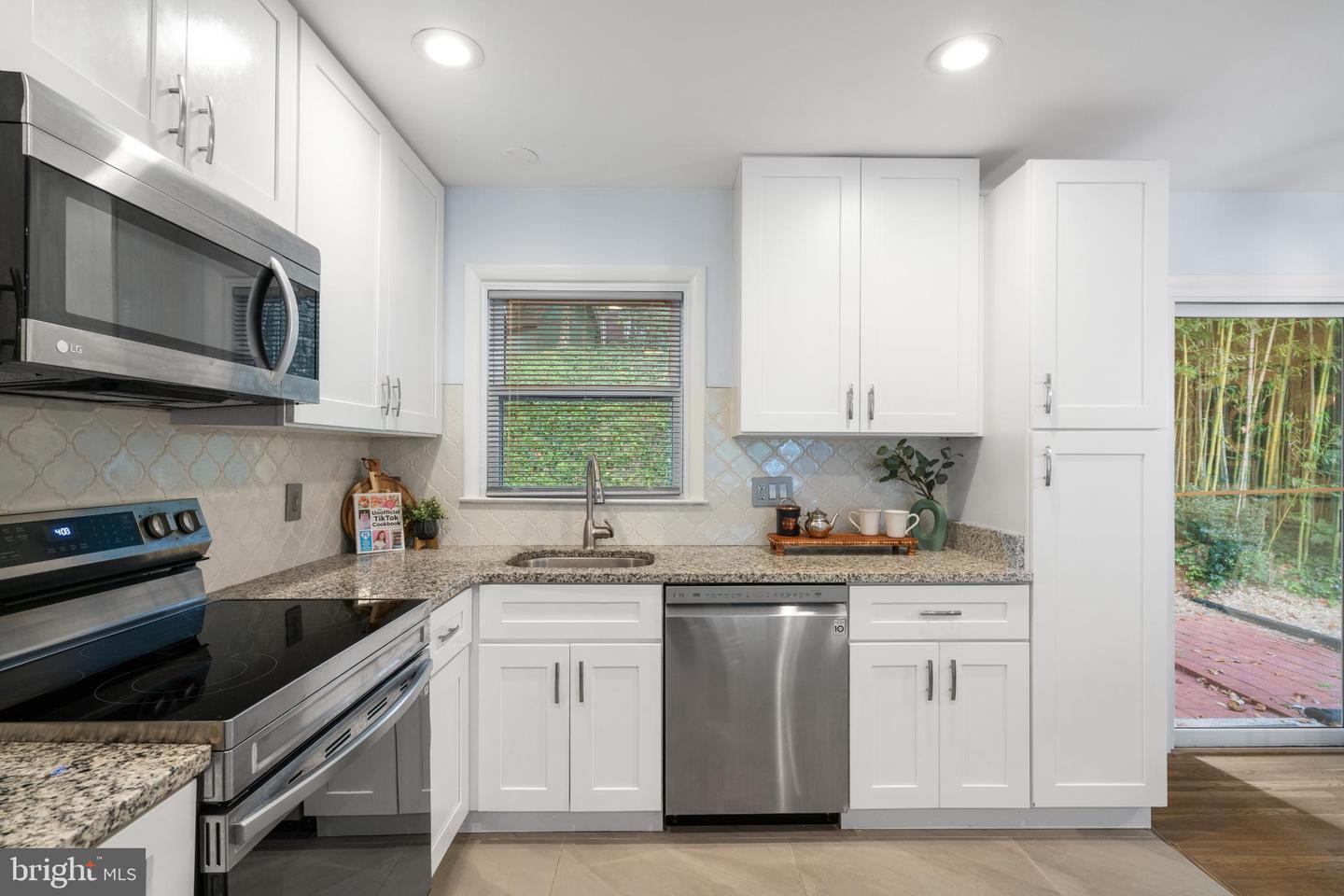 7105 GALGATE DR, SPRINGFIELD, Virginia 22152, 4 Bedrooms Bedrooms, 11 Rooms Rooms,2 BathroomsBathrooms,Residential,For sale,7105 GALGATE DR,VAFX2264828 MLS # VAFX2264828