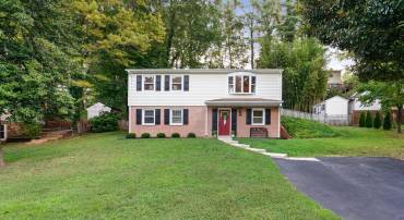 7105 GALGATE DR, SPRINGFIELD, Virginia 22152, 4 Bedrooms Bedrooms, 11 Rooms Rooms,2 BathroomsBathrooms,Residential,For sale,7105 GALGATE DR,VAFX2264828 MLS # VAFX2264828