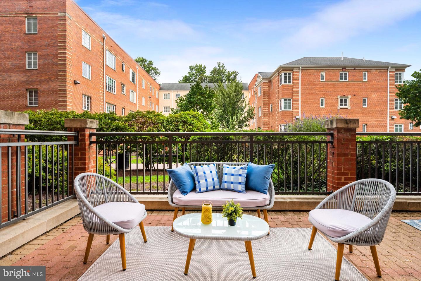 2220 FAIRFAX DR #101, ARLINGTON, Virginia 22201, 1 Bedroom Bedrooms, ,1 BathroomBathrooms,Residential,For sale,2220 FAIRFAX DR #101,VAAR2063058 MLS # VAAR2063058