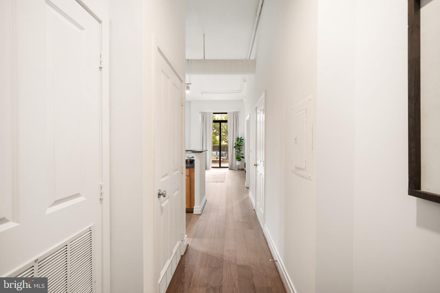 2220 FAIRFAX DR #101, ARLINGTON, Virginia 22201, 1 Bedroom Bedrooms, ,1 BathroomBathrooms,Residential,For sale,2220 FAIRFAX DR #101,VAAR2063058 MLS # VAAR2063058