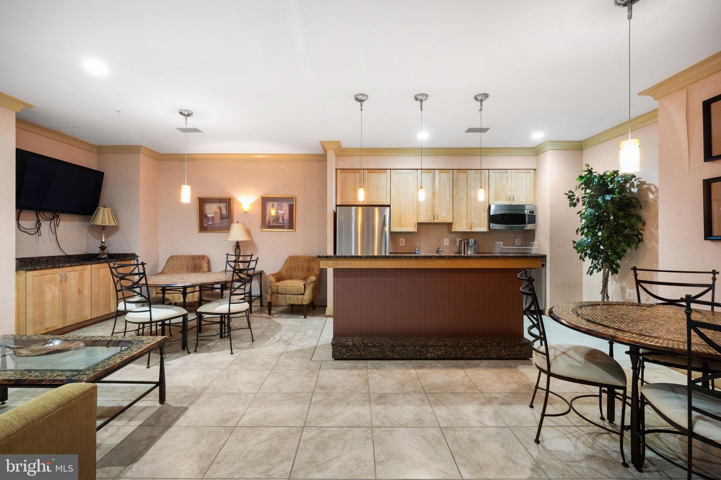 2220 FAIRFAX DR #101, ARLINGTON, Virginia 22201, 1 Bedroom Bedrooms, ,1 BathroomBathrooms,Residential,For sale,2220 FAIRFAX DR #101,VAAR2063058 MLS # VAAR2063058