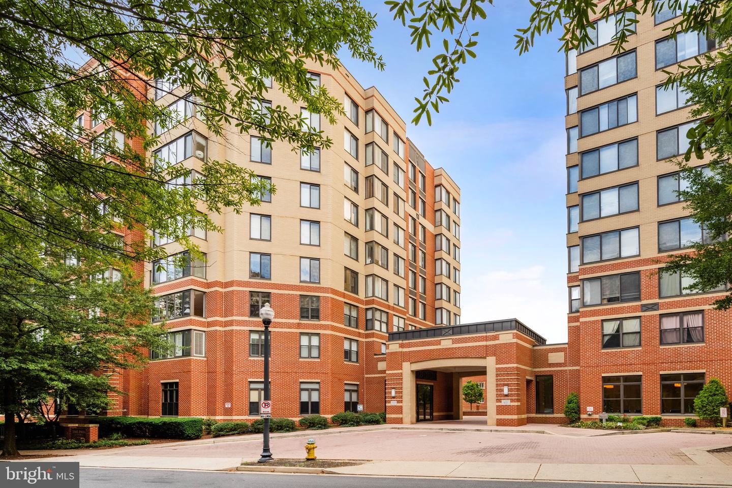 2220 FAIRFAX DR #101, ARLINGTON, Virginia 22201, 1 Bedroom Bedrooms, ,1 BathroomBathrooms,Residential,For sale,2220 FAIRFAX DR #101,VAAR2063058 MLS # VAAR2063058