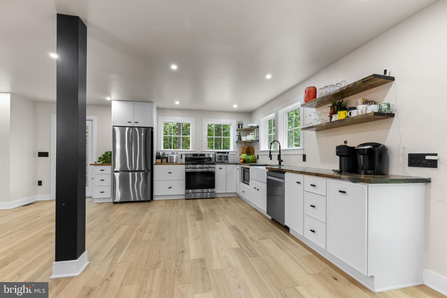 7220 DOROTHY LN, SPOTSYLVANIA, Virginia 22551, 4 Bedrooms Bedrooms, ,3 BathroomsBathrooms,Residential,For sale,7220 DOROTHY LN,VASP2035990 MLS # VASP2035990
