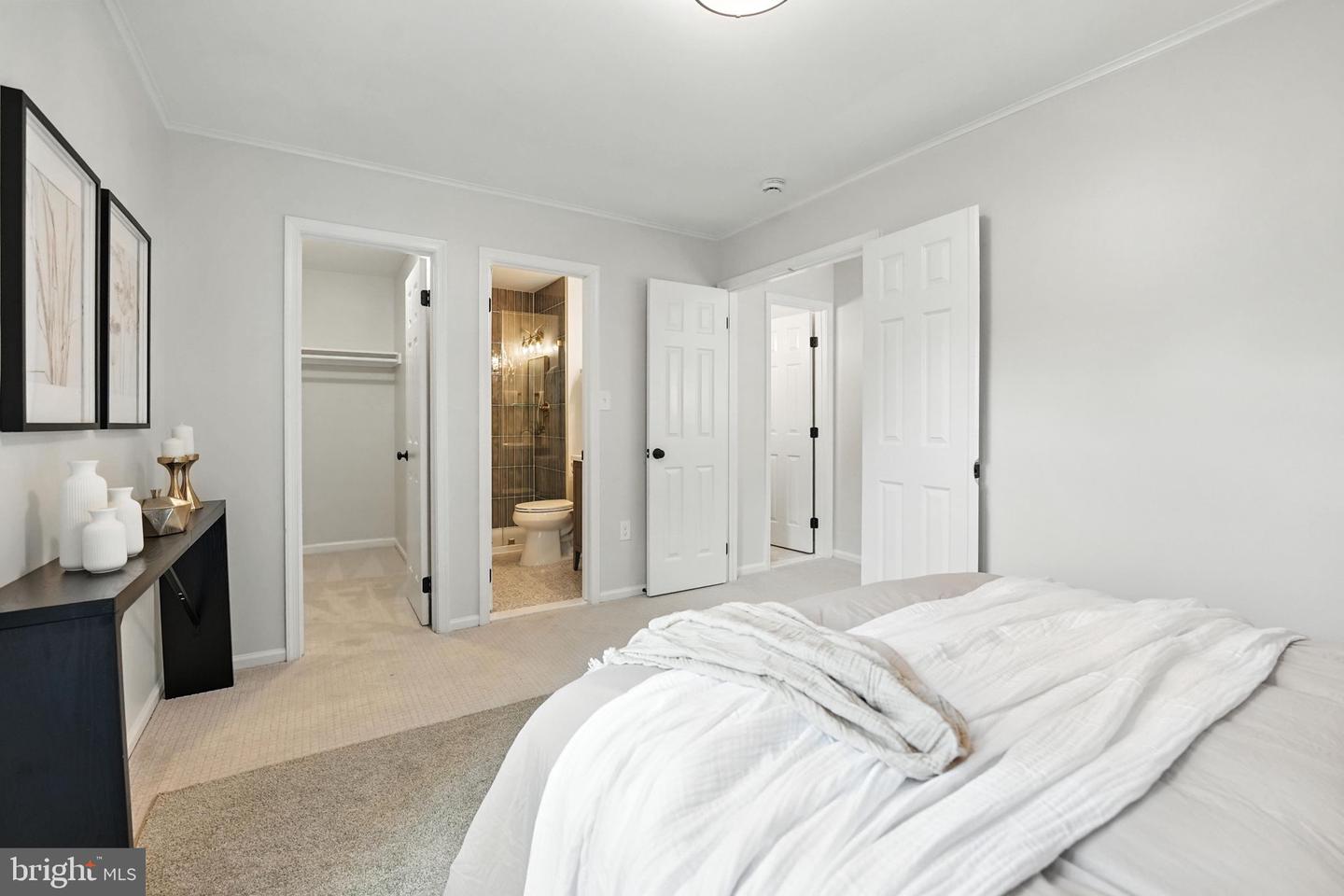 10304 MOCKINGBIRD POND CT, BURKE, Virginia 22015, 3 Bedrooms Bedrooms, ,3 BathroomsBathrooms,Residential,For sale,10304 MOCKINGBIRD POND CT,VAFX2264766 MLS # VAFX2264766