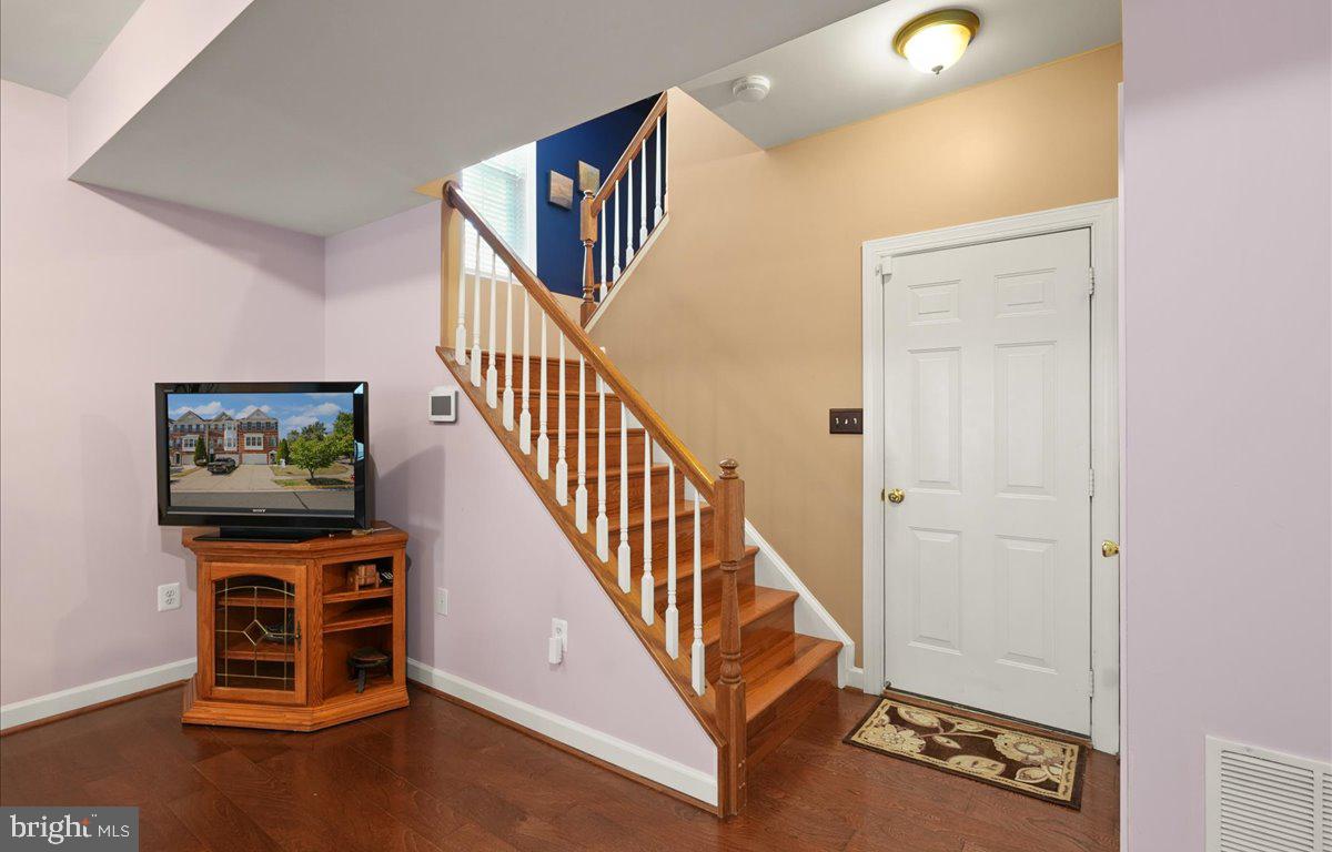 9199 FUREY RD, LORTON, Virginia 22079, 3 Bedrooms Bedrooms, ,3 BathroomsBathrooms,Residential,For sale,9199 FUREY RD,VAFX2264818 MLS # VAFX2264818