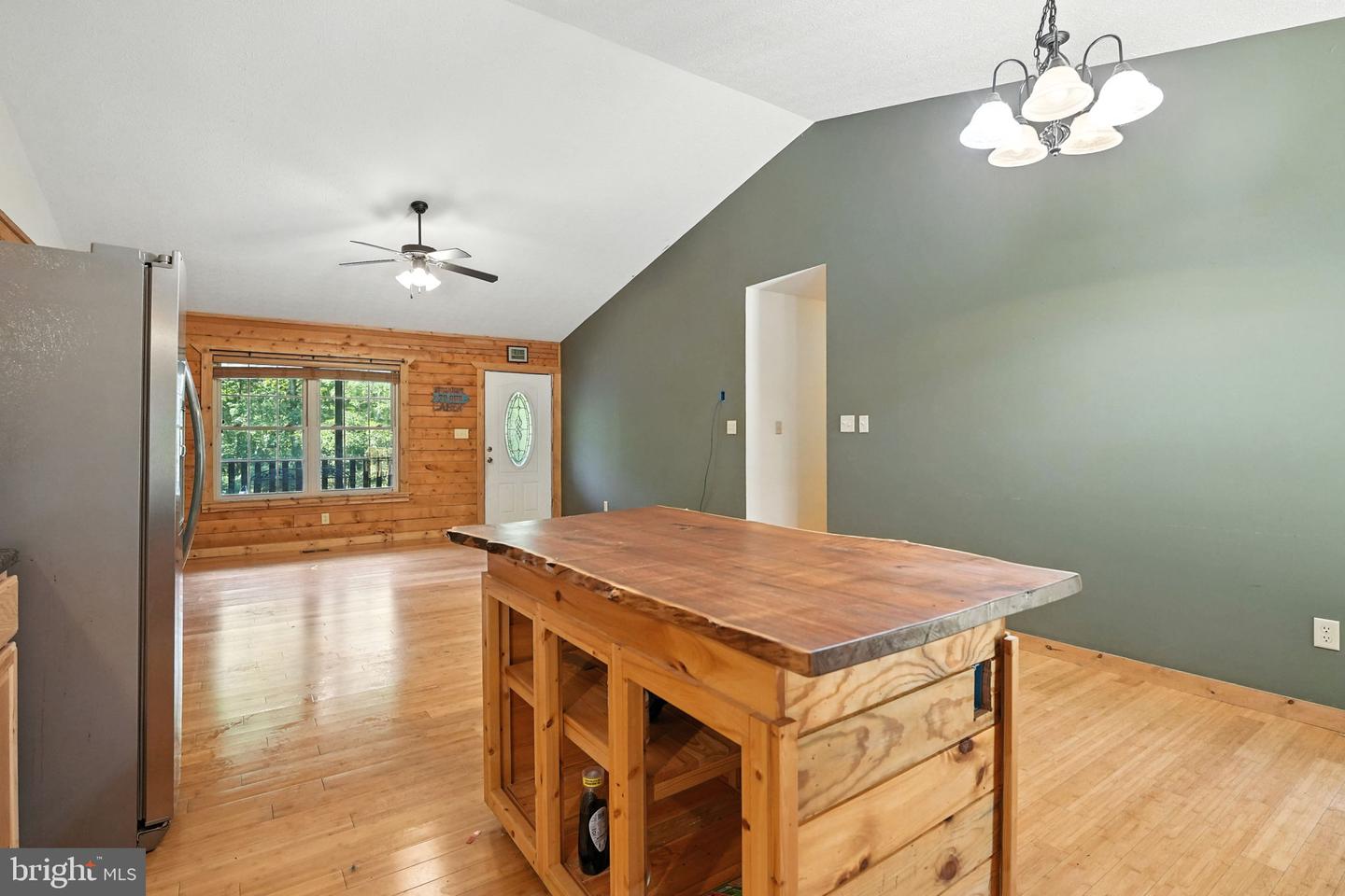 1234 MINE MOUNTAIN LN, FORT VALLEY, Virginia 22652, 3 Bedrooms Bedrooms, ,2 BathroomsBathrooms,Residential,For sale,1234 MINE MOUNTAIN LN,VASH2012424 MLS # VASH2012424