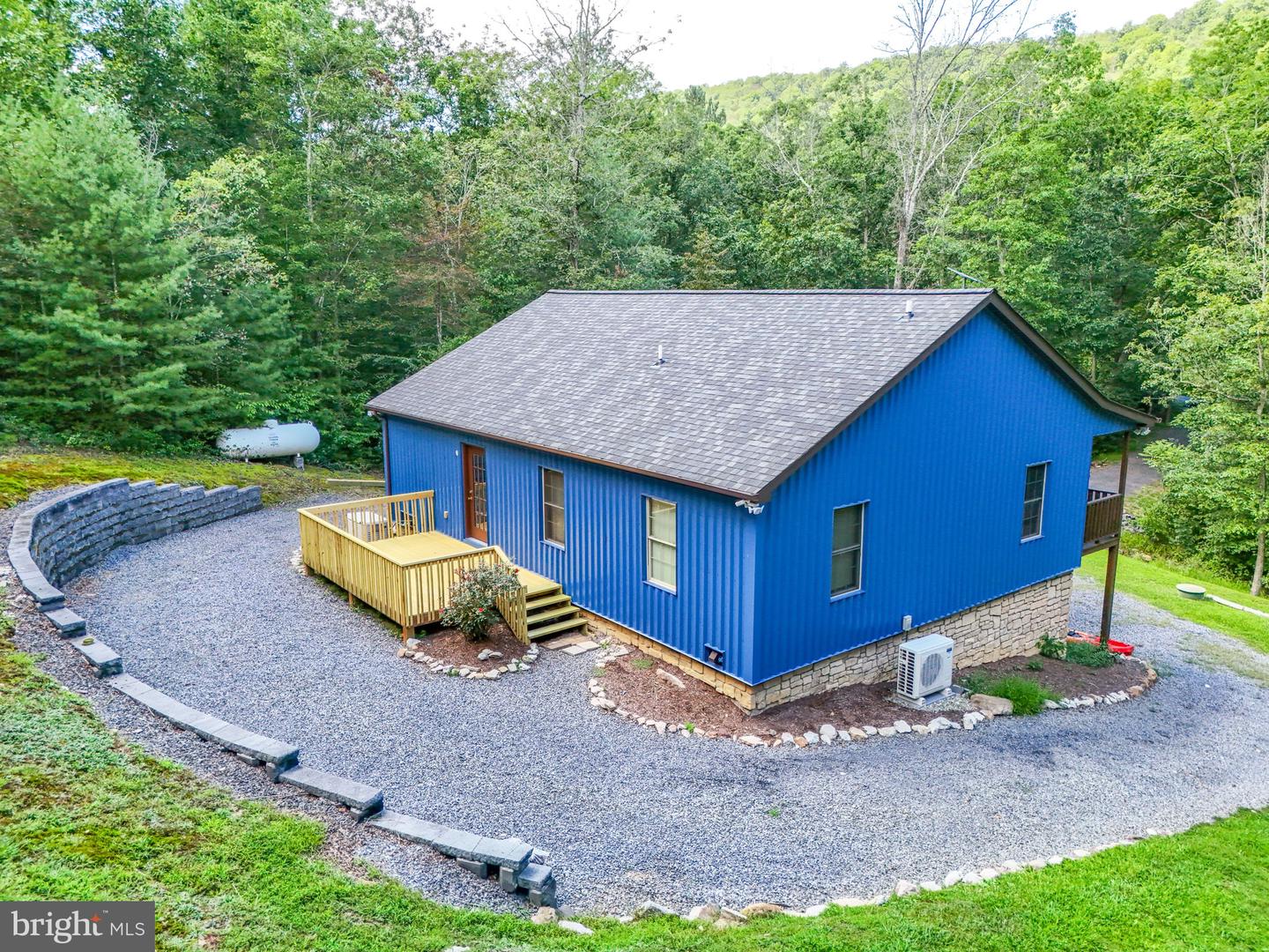 1234 MINE MOUNTAIN LN, FORT VALLEY, Virginia 22652, 3 Bedrooms Bedrooms, ,2 BathroomsBathrooms,Residential,For sale,1234 MINE MOUNTAIN LN,VASH2012424 MLS # VASH2012424
