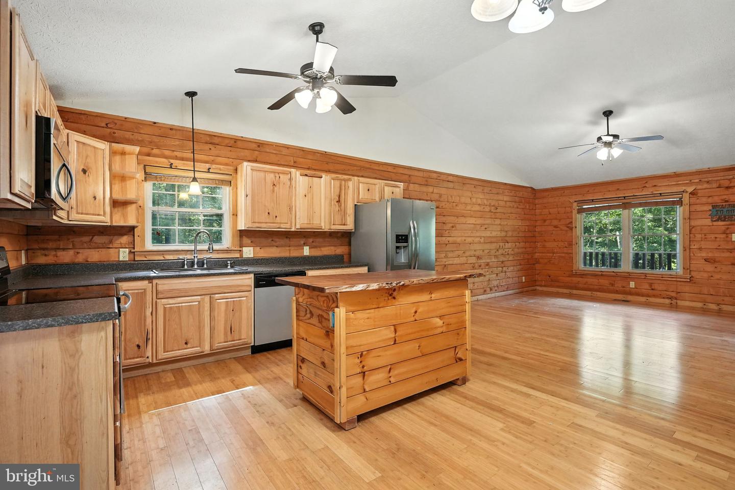 1234 MINE MOUNTAIN LN, FORT VALLEY, Virginia 22652, 3 Bedrooms Bedrooms, ,2 BathroomsBathrooms,Residential,For sale,1234 MINE MOUNTAIN LN,VASH2012424 MLS # VASH2012424