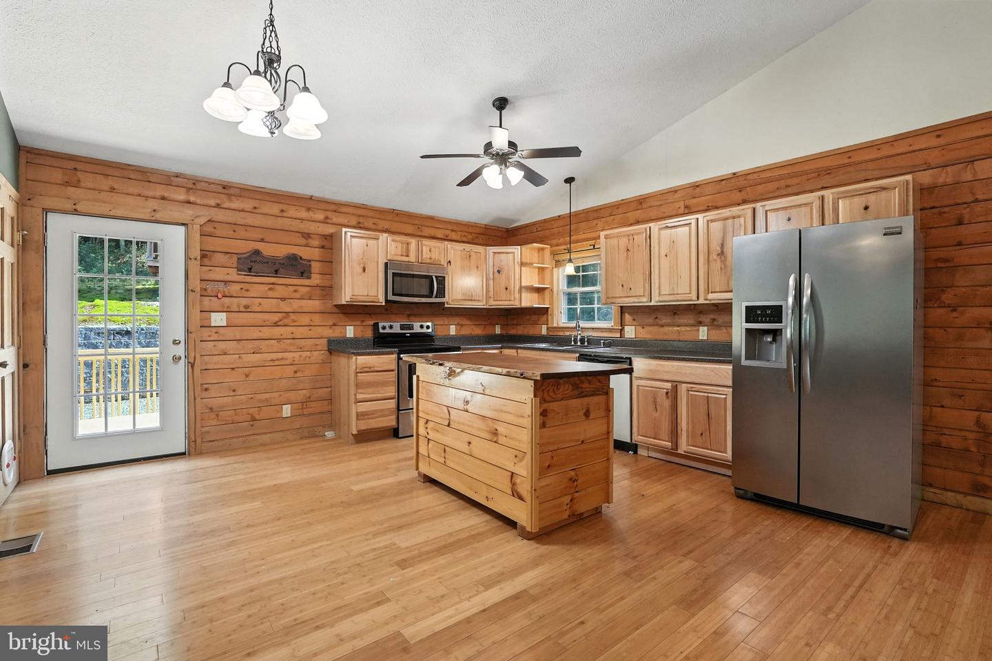 1234 MINE MOUNTAIN LN, FORT VALLEY, Virginia 22652, 3 Bedrooms Bedrooms, ,2 BathroomsBathrooms,Residential,For sale,1234 MINE MOUNTAIN LN,VASH2012424 MLS # VASH2012424