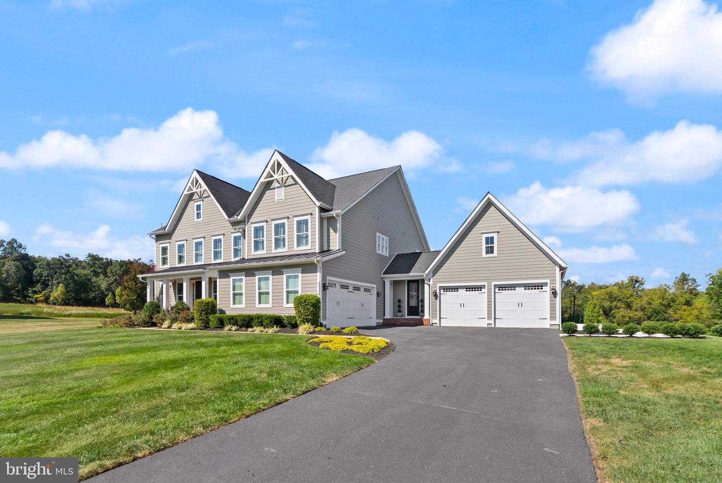 40782 WINESAP CT, ALDIE, Virginia 20105, 6 Bedrooms Bedrooms, ,6 BathroomsBathrooms,Residential,For sale,40782 WINESAP CT,VALO2106154 MLS # VALO2106154