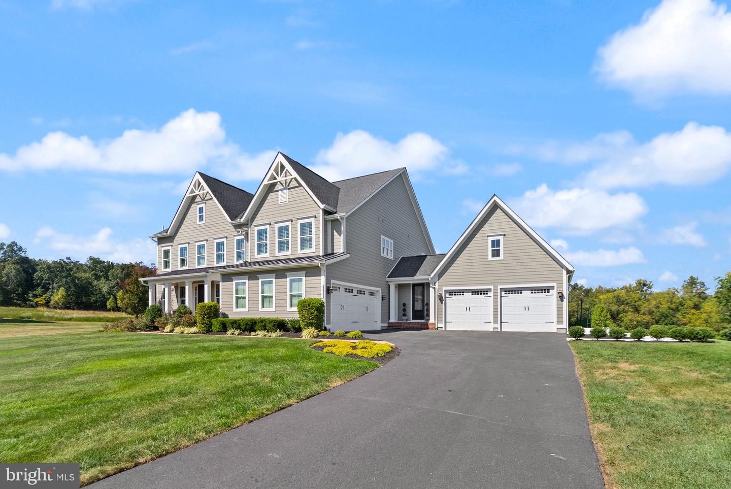 40782 WINESAP CT, ALDIE, Virginia 20105, 6 Bedrooms Bedrooms, ,6 BathroomsBathrooms,Residential,For sale,40782 WINESAP CT,VALO2106154 MLS # VALO2106154