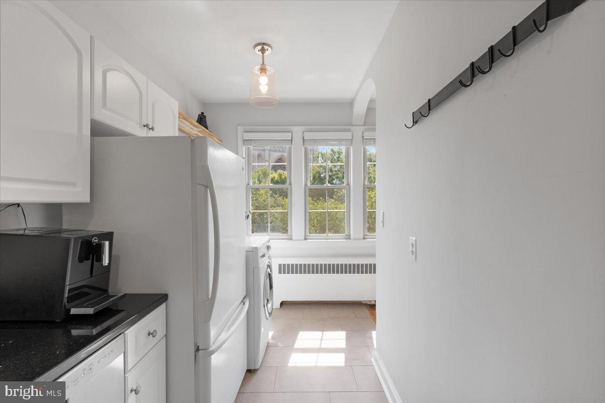 3028 WISCONSIN AVE NW #APT402, WASHINGTON, District Of Columbia 20016, 2 Bedrooms Bedrooms, ,2 BathroomsBathrooms,Residential,For sale,3028 WISCONSIN AVE NW #APT402,DCDC2220304 MLS # DCDC2220304