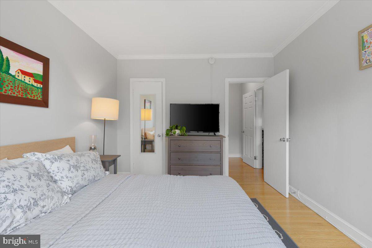 3028 WISCONSIN AVE NW #APT402, WASHINGTON, District Of Columbia 20016, 2 Bedrooms Bedrooms, ,2 BathroomsBathrooms,Residential,For sale,3028 WISCONSIN AVE NW #APT402,DCDC2220304 MLS # DCDC2220304