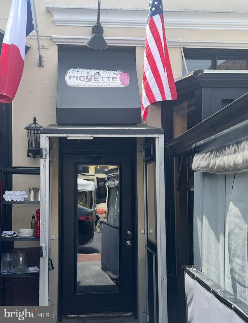 3028 WISCONSIN AVE NW #APT402, WASHINGTON, District Of Columbia 20016, 2 Bedrooms Bedrooms, ,2 BathroomsBathrooms,Residential,For sale,3028 WISCONSIN AVE NW #APT402,DCDC2220304 MLS # DCDC2220304