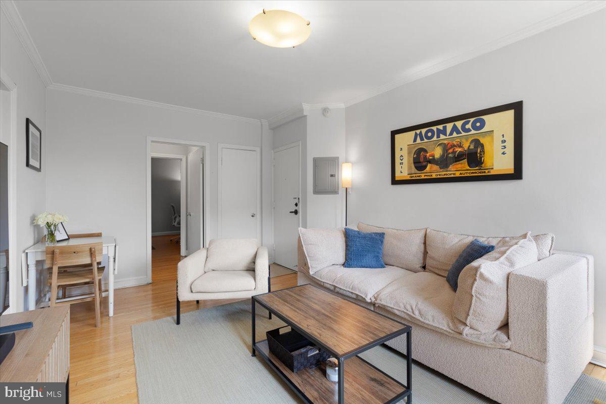 3028 WISCONSIN AVE NW #APT402, WASHINGTON, District Of Columbia 20016, 2 Bedrooms Bedrooms, ,2 BathroomsBathrooms,Residential,For sale,3028 WISCONSIN AVE NW #APT402,DCDC2220304 MLS # DCDC2220304