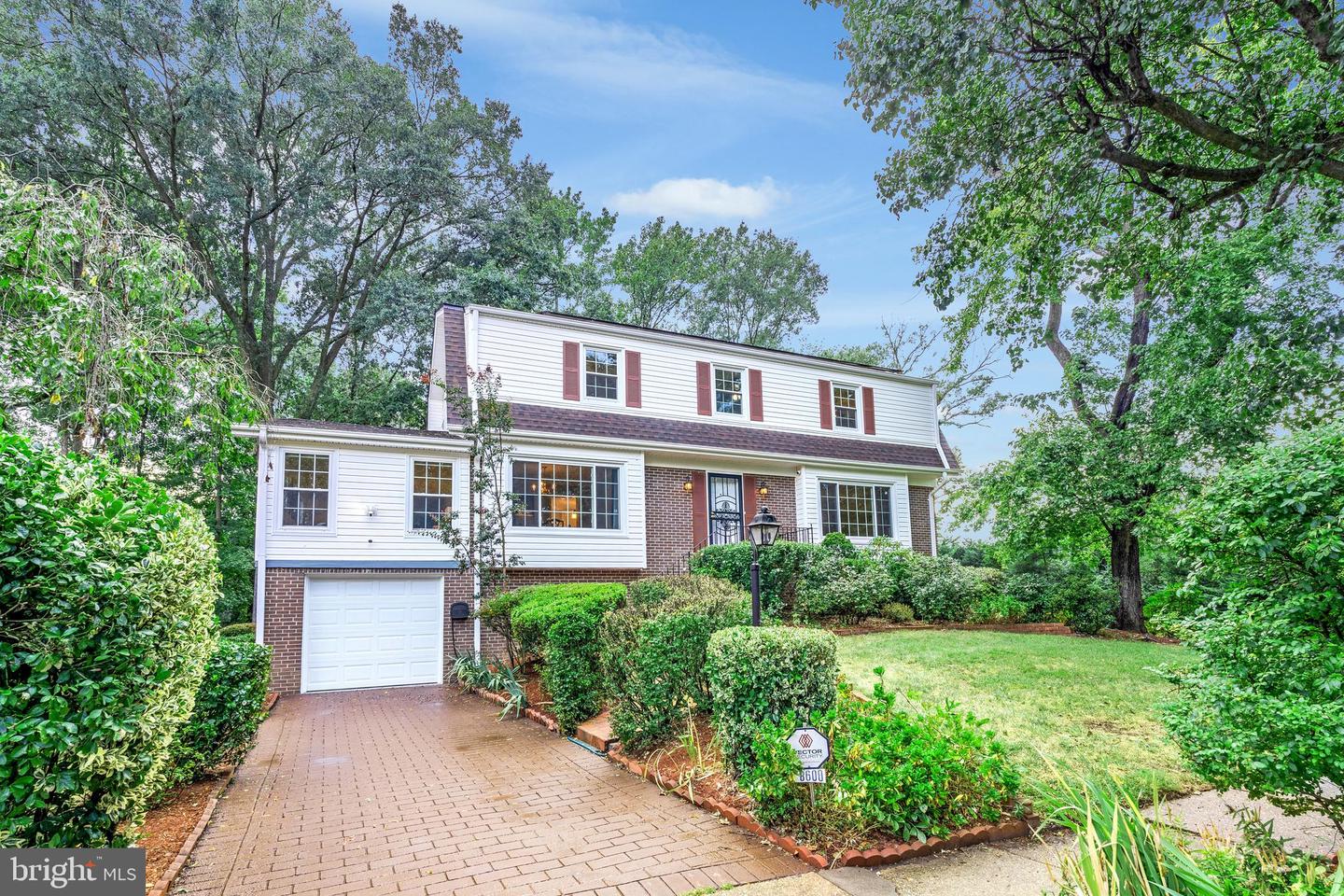 8600 GATESHEAD RD, ALEXANDRIA, Virginia 22309, 4 Bedrooms Bedrooms, ,3 BathroomsBathrooms,Residential,For sale,8600 GATESHEAD RD,VAFX2264948 MLS # VAFX2264948