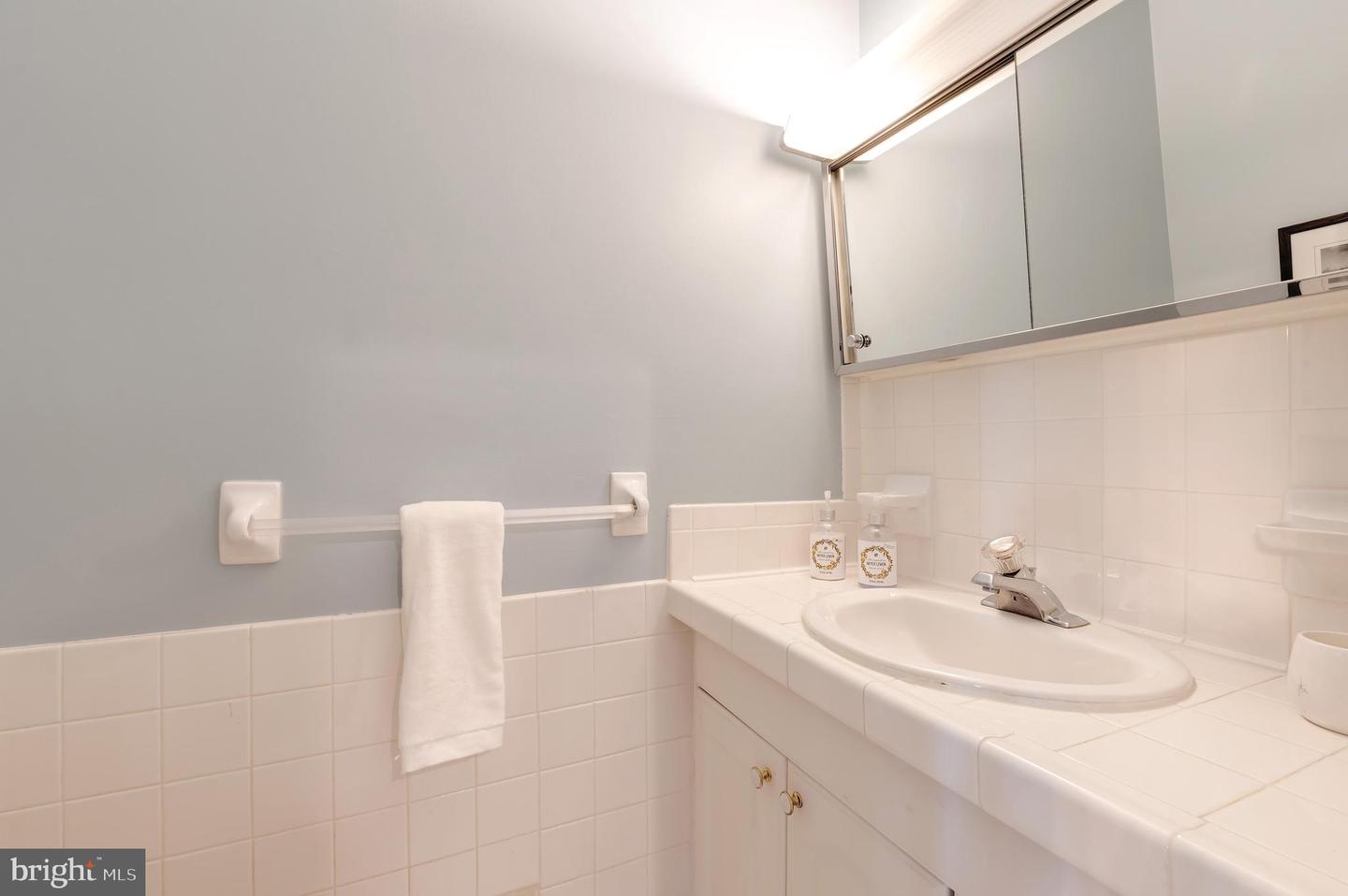 8600 GATESHEAD RD, ALEXANDRIA, Virginia 22309, 4 Bedrooms Bedrooms, ,3 BathroomsBathrooms,Residential,For sale,8600 GATESHEAD RD,VAFX2264948 MLS # VAFX2264948