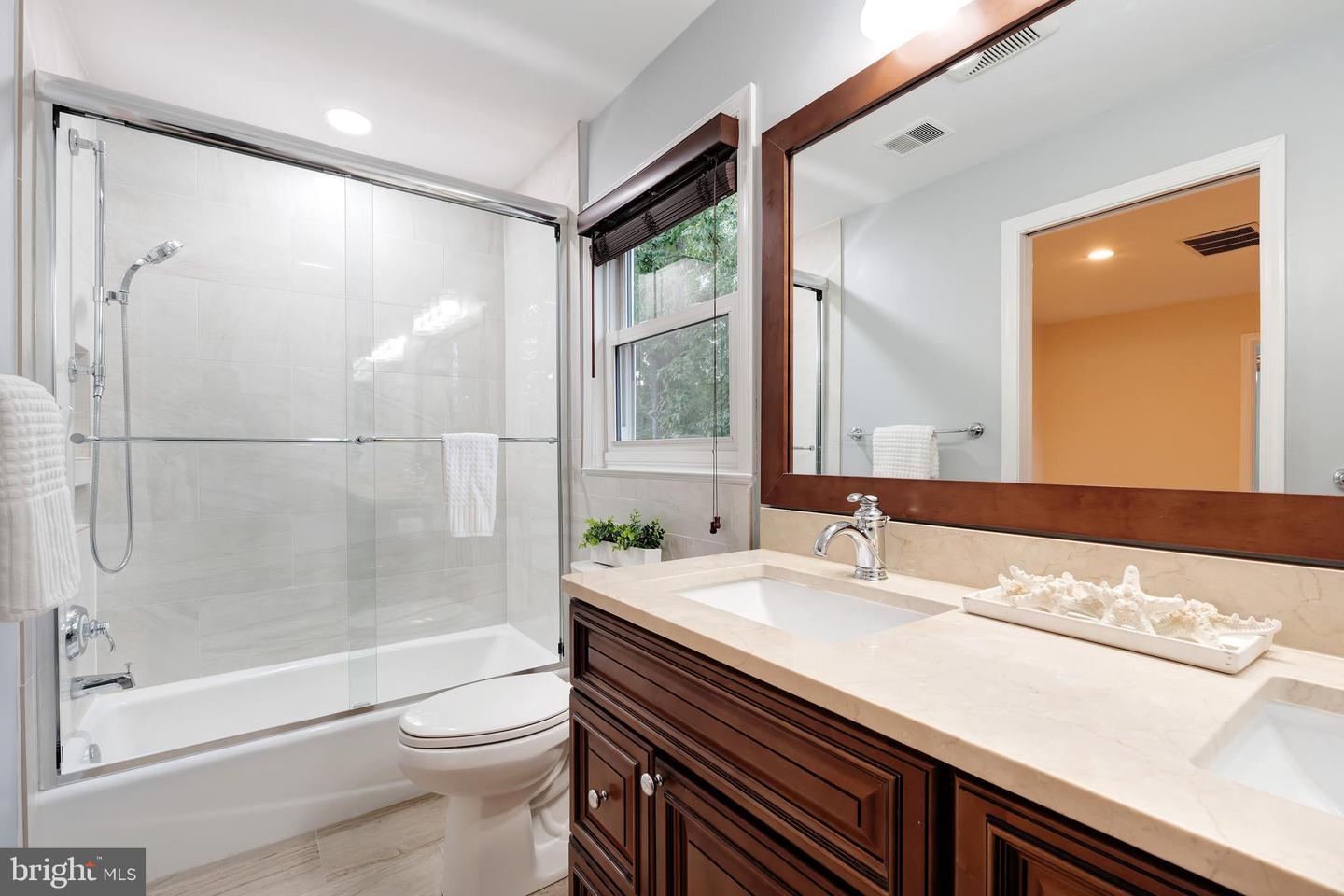 8600 GATESHEAD RD, ALEXANDRIA, Virginia 22309, 4 Bedrooms Bedrooms, ,3 BathroomsBathrooms,Residential,For sale,8600 GATESHEAD RD,VAFX2264948 MLS # VAFX2264948