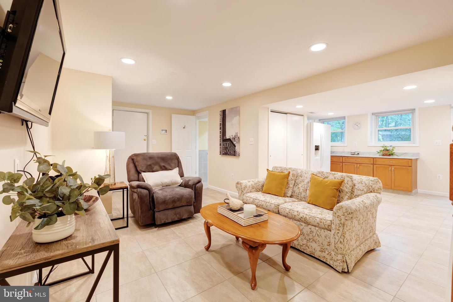 8600 GATESHEAD RD, ALEXANDRIA, Virginia 22309, 4 Bedrooms Bedrooms, ,3 BathroomsBathrooms,Residential,For sale,8600 GATESHEAD RD,VAFX2264948 MLS # VAFX2264948