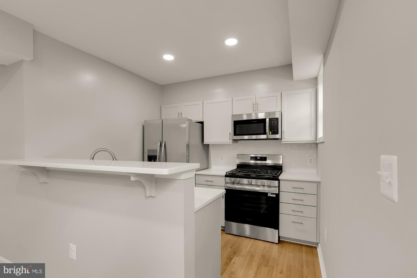 303 SEATON PL NE #2, WASHINGTON, District Of Columbia 20002, 2 Bedrooms Bedrooms, ,1 BathroomBathrooms,Residential,For sale,303 SEATON PL NE #2,DCDC2220342 MLS # DCDC2220342