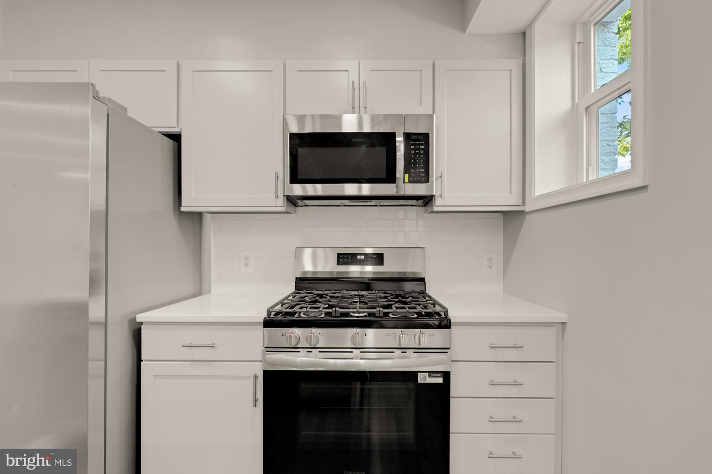 303 SEATON PL NE #2, WASHINGTON, District Of Columbia 20002, 2 Bedrooms Bedrooms, ,1 BathroomBathrooms,Residential,For sale,303 SEATON PL NE #2,DCDC2220342 MLS # DCDC2220342