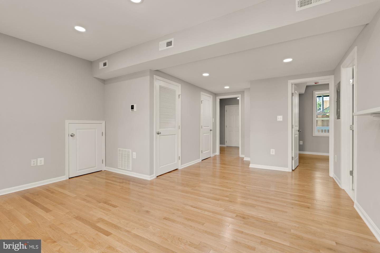 303 SEATON PL NE #2, WASHINGTON, District Of Columbia 20002, 2 Bedrooms Bedrooms, ,1 BathroomBathrooms,Residential,For sale,303 SEATON PL NE #2,DCDC2220342 MLS # DCDC2220342