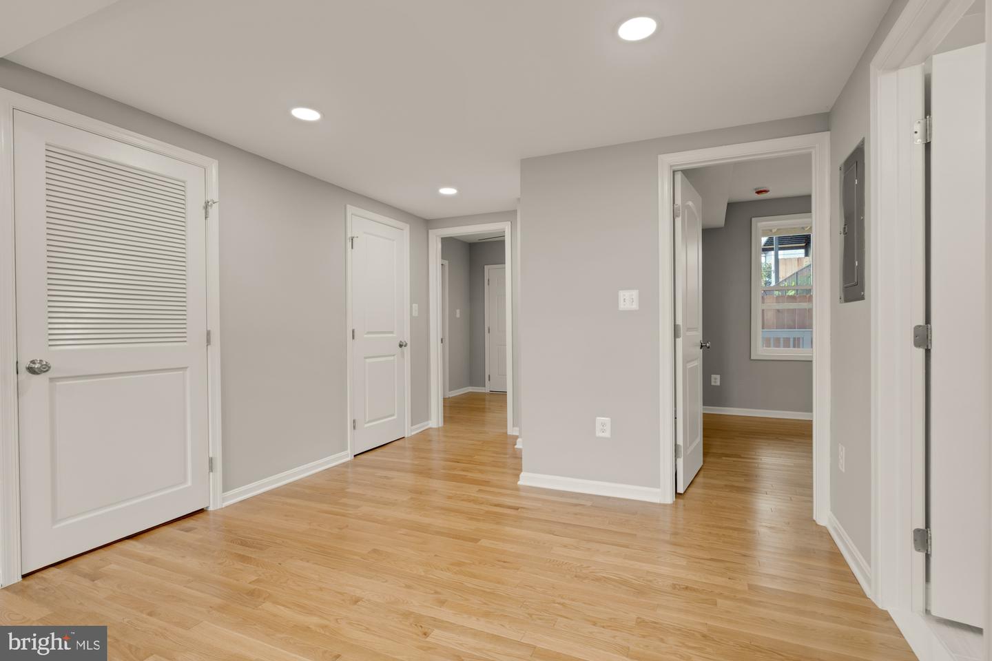 303 SEATON PL NE #2, WASHINGTON, District Of Columbia 20002, 2 Bedrooms Bedrooms, ,1 BathroomBathrooms,Residential,For sale,303 SEATON PL NE #2,DCDC2220342 MLS # DCDC2220342