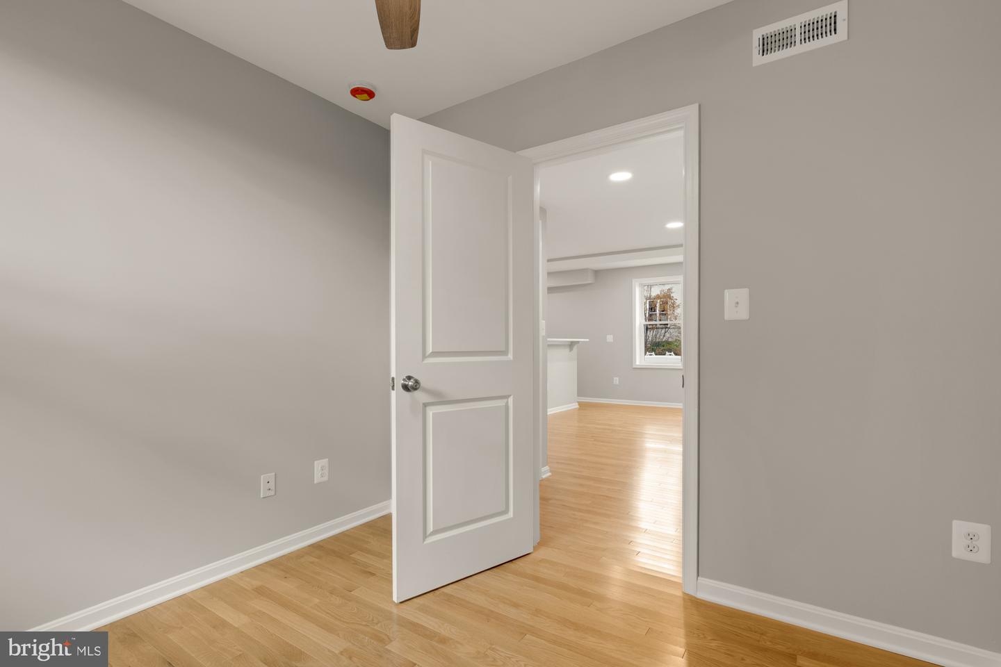 303 SEATON PL NE #2, WASHINGTON, District Of Columbia 20002, 2 Bedrooms Bedrooms, ,1 BathroomBathrooms,Residential,For sale,303 SEATON PL NE #2,DCDC2220342 MLS # DCDC2220342